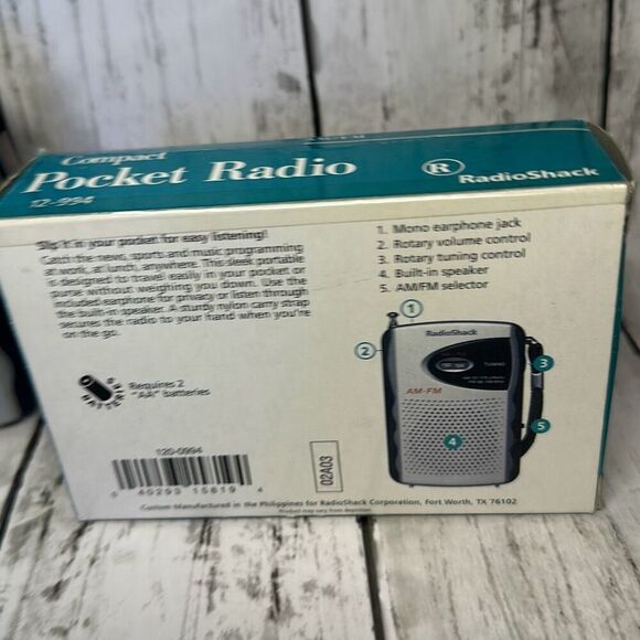 Radio Shack Portable Compact Pocket Radio, Model 12-994 - Picture 3 of 7